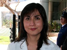 Dra. Adriana López Ravest