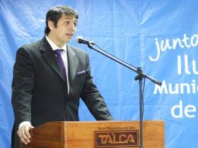 Dr. Felipe Navia González