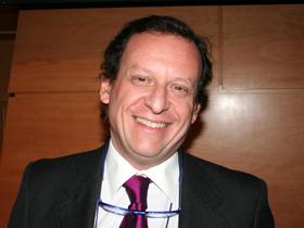 Dr. Patricio Léniz Mejía