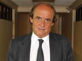 Dr. Carlos Calvo Monfil
