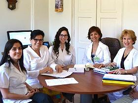 Becadas junto a Dras. Vilma Olave e Iris Boisier