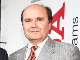 Sr. Carlos Mujica Rojas
