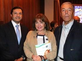 Sr. José Luis Olave y Dres. María Cristina Ulloa y Víctor Pacheco