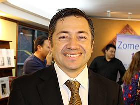 Dr. Alex Navarro Reveco