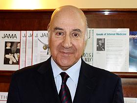 Dr. Carlos Akel Ananías