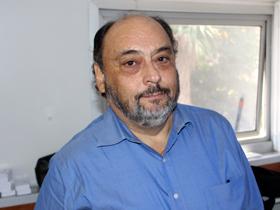 Dr. Raúl Riquelme Véjar