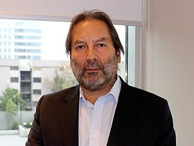 Dr. Raúl Morris Cárdenas