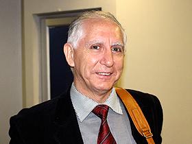 Dr. Verner Codoceo Rivas