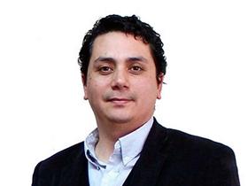 Dr. Álvaro Lefio Celedón