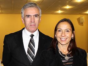 Dr. Sergio Flores y Ximena Lyng