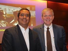 Dres. Carlos Astudillo y Scott Wright