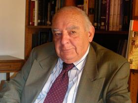 Dr. Rodolfo Armas Merino