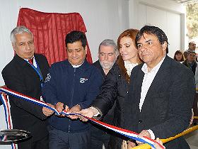 Autoridades en el corte de cinta