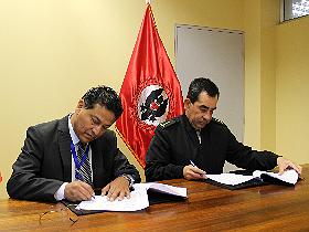 Sr. Juan Urrutia y CRL Gonzálo Rodríguez