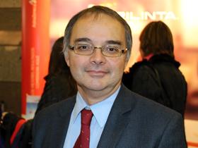 Dr. Raúl Santos