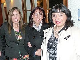 Sra. Mercedes Zárate y Dras. Loreto Aguirre y Carmen Solís