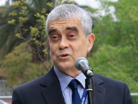 Dr. Juan Mendoza Navarro