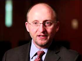 Dr. Chris Holsinger