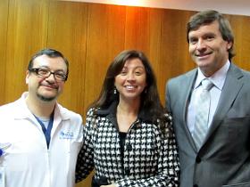 Dr. Fernando Veliz, Sra. Marietta Carrasco y Sr. Luis Alberto Lindermeyer