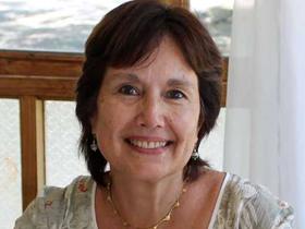 Dra. Carmen Castillo Teaucher