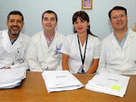 Dr. Eduardo Sáez junto a su equipo de trabajo