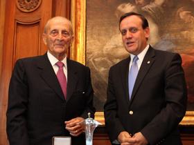 Sr. Emilio Saval y Dr. Ignacio Sánchez