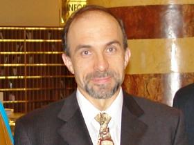 Dr. Víctor G. Prieto