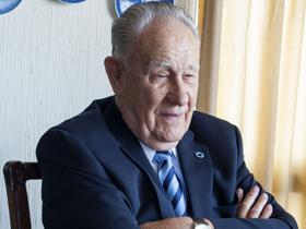 Dr. Manuel García de los Ríos Álvarez