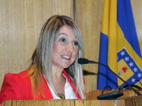 Dra. Claudia Azócar Barrera