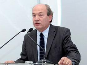 Dr. Pablo Vial Claro