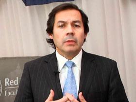 Dr. Carlos Pérez Cortés