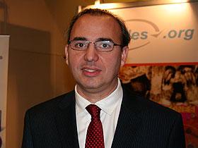 Dr. Roberto Amón Jadue