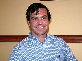 Dr. Luis Andrés Vives Ortúzar