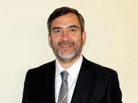 Dr. Marcos González