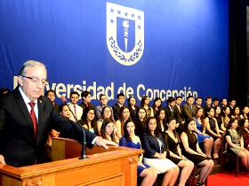 Dr. Alex Bustos Leal
