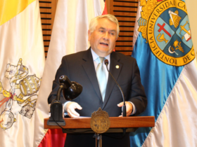 Dr. Enrique Paris Mancilla