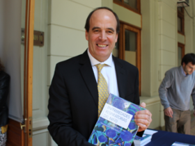 Dr. Pablo Bertrand Navarrete