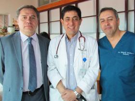 Sr. Hjalmar Carvacho y Dres. Marco Reyes y Luis Sánchez