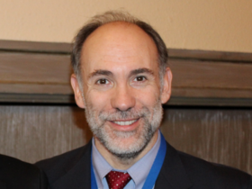 Dr. Marco Arrese Jiménez