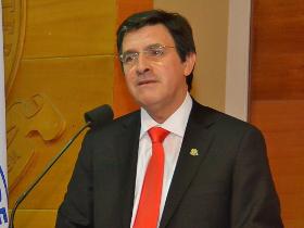 Dr. Patricio Valdés García