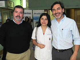 Sr. Pedro Pizarro junto a Dres. Daniela Castillo y Jaime González