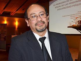Dr. Álvaro Cavieres Fernández