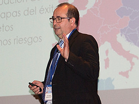 Dr. Carlos Centeno Cortés