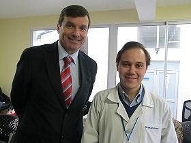 Sr. Luis Alberto Lindermeyer y Dr. Michael Spencer