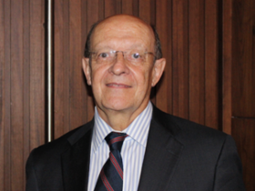 Dr. Salvador Álvarez