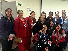 Dr. Ernesto Hurel y equipo de salud