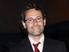 Dr. Alfonso González Valderrama