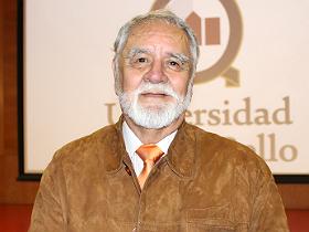 Dr. Eduardo Bastías Guzmán