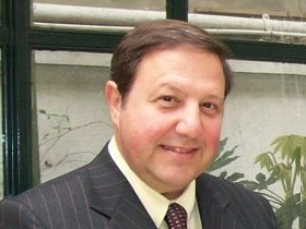 Dr. Hernán García Bruce