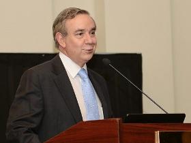 Dr. Mario Calvo Gil